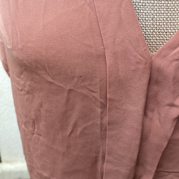 Vince 100% silk thin stunning blouse from Neiman’s Gorgeous! - Picture 3 of 8